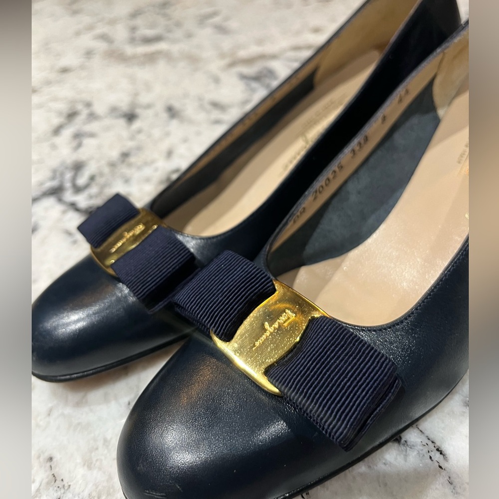 Navy Blue Salvatore Ferragamo Leather Pumps - Picture 8 of 11